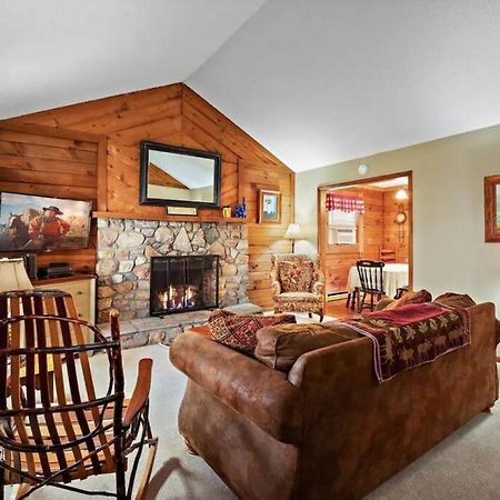 Classic Log Cabin With Fireplace On Quiet River Blowing Rock Exterior photo