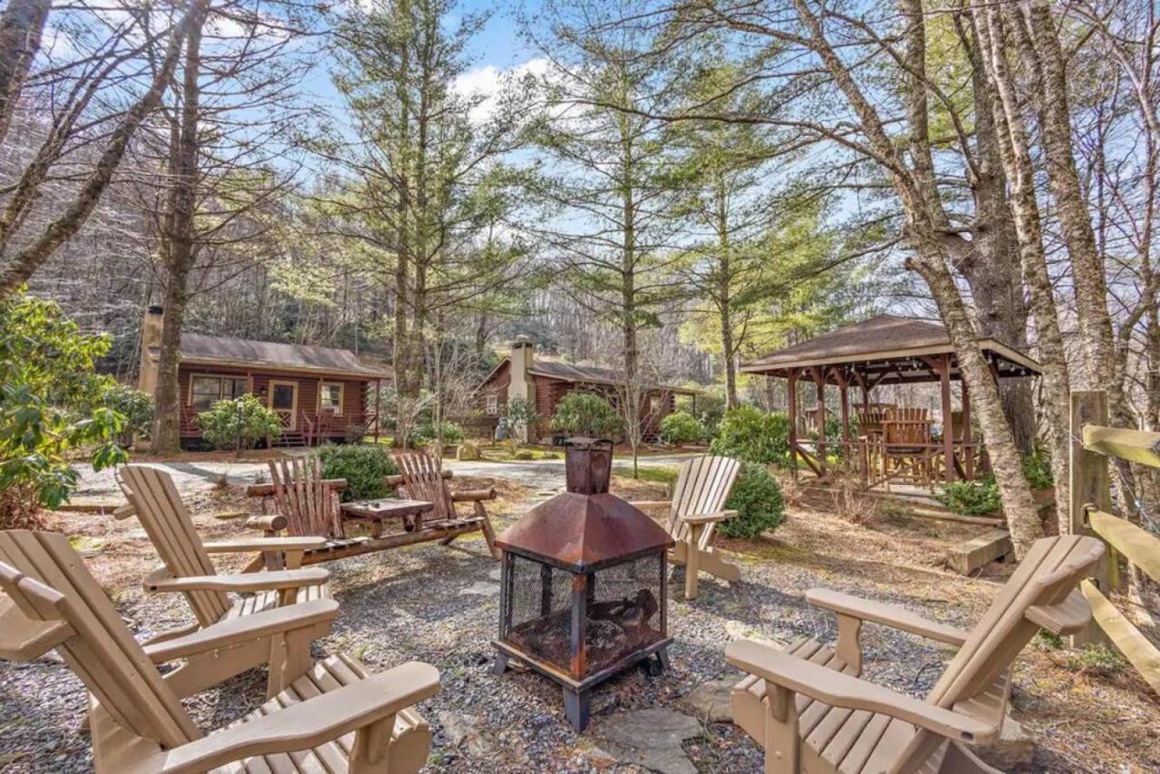 Classic Log Cabin With Fireplace On Quiet River Blowing Rock Exterior photo